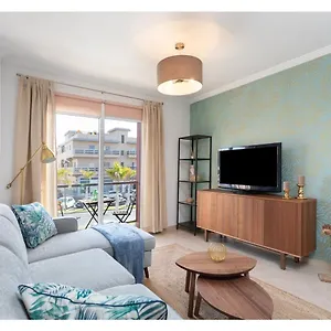 https://live-san-isidro-cedro.adeje-hotels.com